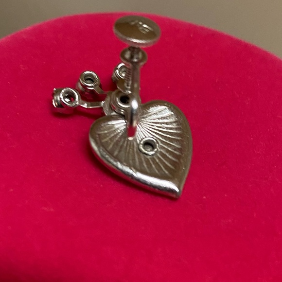 Vintage Bugbee & Niles Rhinestone Heart Earrings | 1960s Ice Crystal Screw Back - Picture 5 of 6